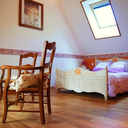 Le Clos Des Tilleuls D Day Home, Chambres D'Hotes, Suite Avec Sauna Privatif, Suite Avec Balneotherapie Privative, En Supplement Option Spa Bain A Remous La Vendelée Exterior photo