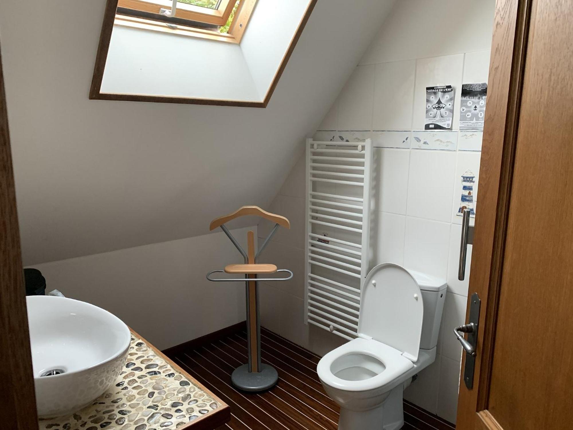 Le Clos Des Tilleuls D Day Home, Chambres D'Hotes, Suite Avec Sauna Privatif, Suite Avec Balneotherapie Privative, En Supplement Option Spa Bain A Remous La Vendelée Room photo