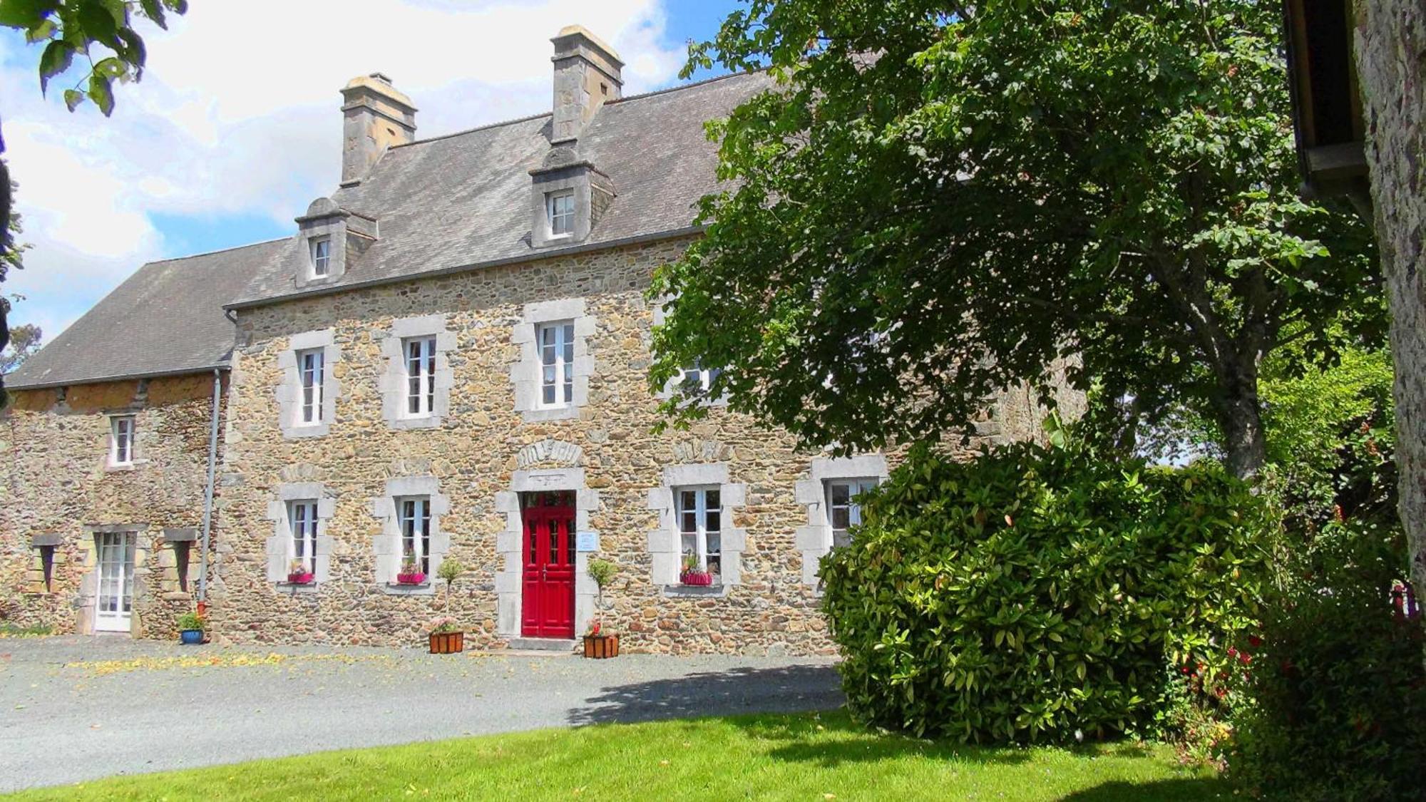 Le Clos Des Tilleuls D Day Home, Chambres D'Hotes, Suite Avec Sauna Privatif, Suite Avec Balneotherapie Privative, En Supplement Option Spa Bain A Remous La Vendelée Exterior photo
